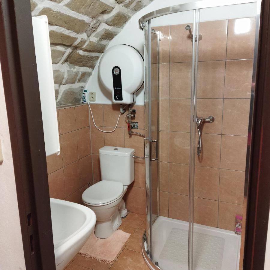 Apartman Roubenka Na Dobreni Daire Mělník Dış mekan fotoğraf